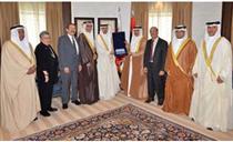 وزير الداخلية يستقبل رئيس وأعضاء مفوضية حقوق السجناء والمحتجزين ويتسلم نسخة من التقرير السنوي الأول للمفوضية